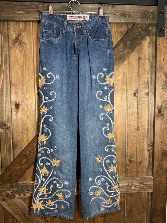 Parasuco Denim - Parasuco Vintage Retro Blue Wide-Leg Jeans with Gold & White Floral Embroidery